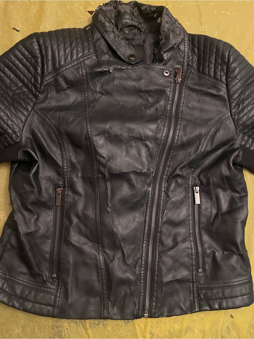 NY&C Black leather jacket with a grunge vibe Medium
